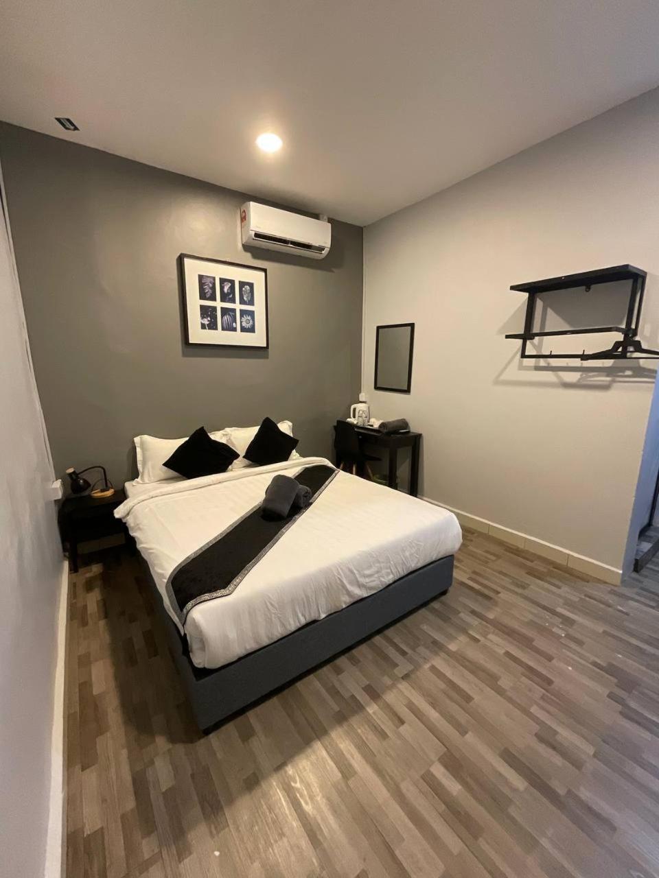 The Sky Inn Kuantan Exterior photo