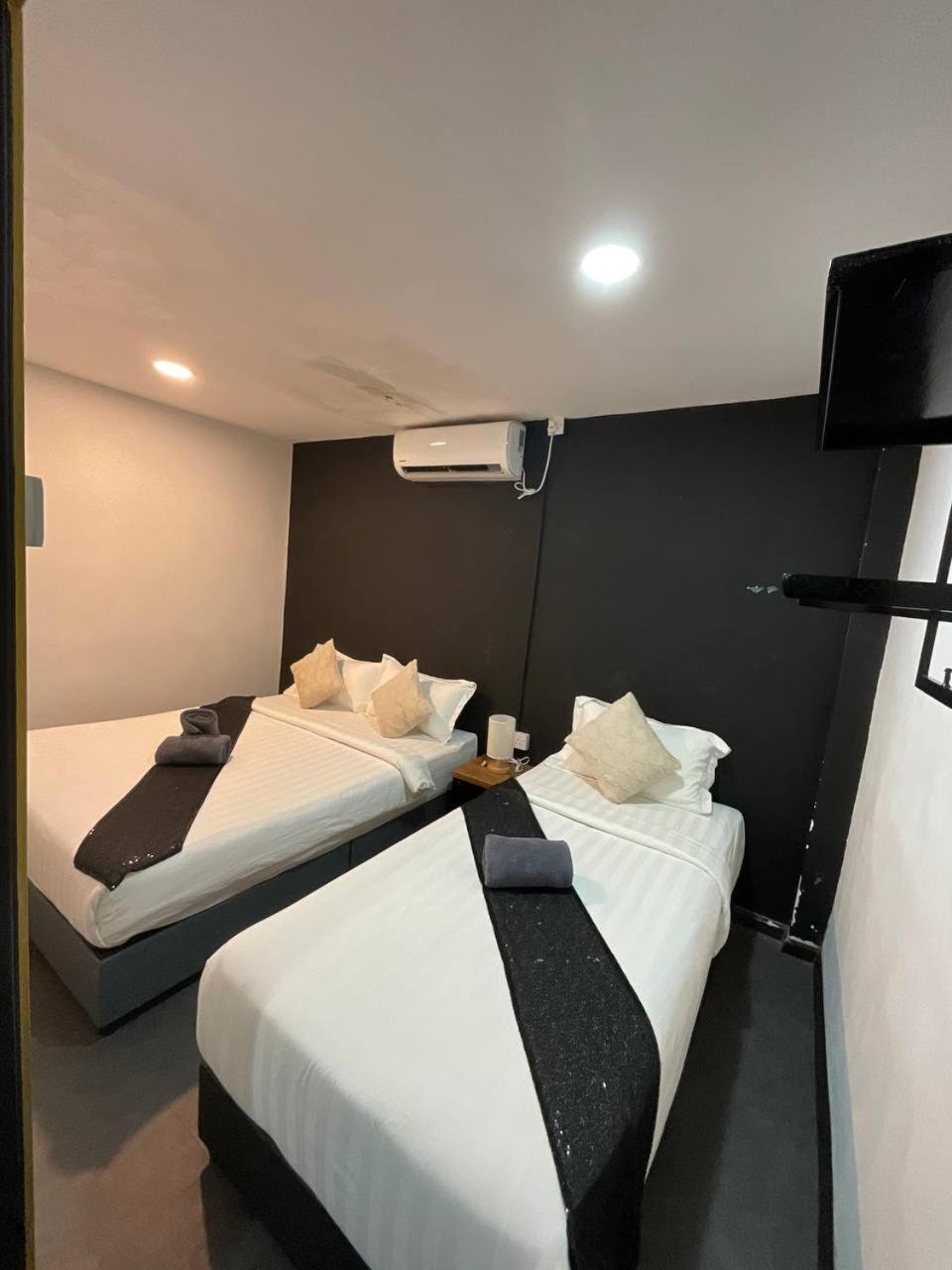 The Sky Inn Kuantan Exterior photo