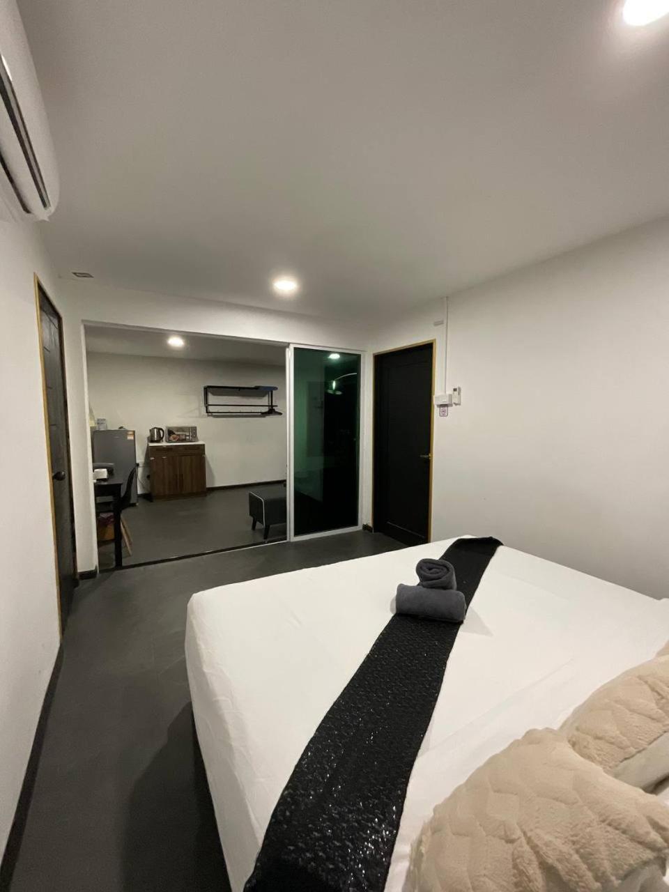 The Sky Inn Kuantan Exterior photo